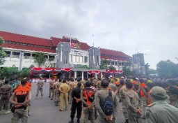 Pemkot Surabaya Beri Sanksi Tegas Oknum Satpol PP yang Gunakan Narkoba