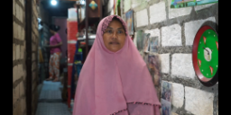 Tingkatkam Ekinomu Keluarga Kewat UMKM Jahit dan Makanan
