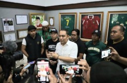 Ini Gagasan Walikota Eri Cahyadi Lindungi Supporter Bonek Surabaya