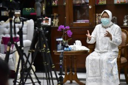 Pesan Wali Kota Risma di Momen Idul Fitri: Anak-anak Muda Harus Terus Berju