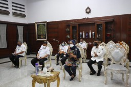 Masifkan Vaksinasi Massal, Jurus Pemkot Tekan Lonjakan Covid-19