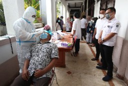 Hasil Swab di Kantor Pemerintah Kota Surabaya Negatif Covid-19
