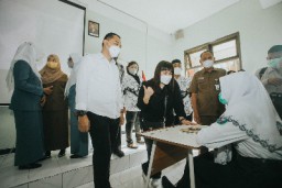 Walikota Dan DPRD Pantau PTM 100 Persen Hari Pertama