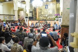Warga Emosional Saat Adukan Masalah Apartemen di Acara ‘Sambat Nang Cak Eri