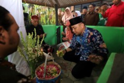 Walikota Eri Cahyadi Ajak Warga terus Lestarikan Budaya Kampung