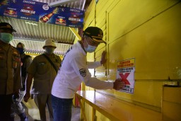 Pemkot Surabaya Lakukan Penertiban Protokol Kesehatan di Jurang Kuping Paka
