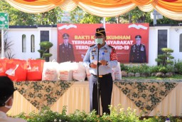 Kemenkumham Jatim Salurkan 809 Paket Sembako
