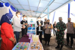 Eri Apresiasi PT Susanti Megah Bagikan 1.000 Paket Sembako