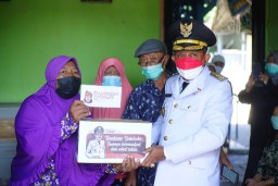 Wawali Armuji Kunjungi Janda dan Keluarga Pejuang
