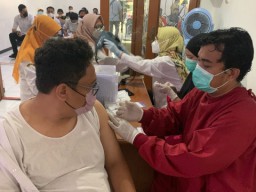 Pemkot Surabaya Vaksin Booster Para Kader Surabaya