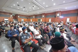Walikota Eri Ajak Takmir Masjid se Surabaya Urus IMB Tempat Ibadah