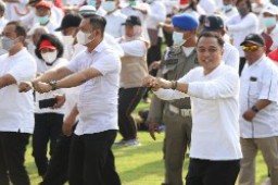 Walikota Eri Ajak Satgas Kampung Wani Jogo Suroboyo