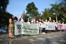 Pemkot dan Polrestabes Surabaya Sosialisasi hingga Balai RW