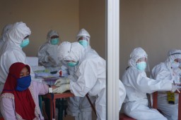 Ribuan Orang di Surabaya Dinyatakan Negatif Hasil Rapid Test