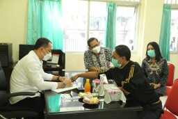Wali Kota Eri Minta Semua Pelayanan Administrasi via Aplikasi dan Berhenti
