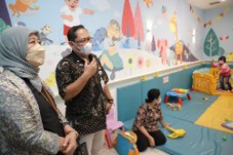 Pemkot Surabaya Fasilitasi Pendidikan Parenting Pranikah