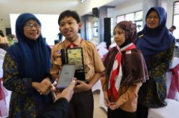 Pelajar SD dan SMP Se-Surabaya Beradu Inovasi dan Kreasi