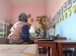 KKN-T UMSIDA 2020, PENDAMPINGAN PEMBUATAN MEDIA PEMBELAJARAN DARING