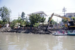 Wawali Armuji Tinjau Normalisasi Sungai Kalimas