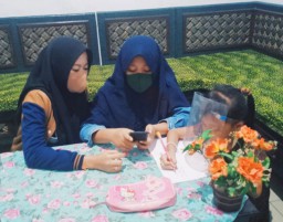 MENGEDUKASI WALI MURID DALAM PERKEMBANGAN DARING AGAR MELEK IT