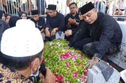 Ini Pesan Ayah Walikota Eri Cahyadi Sebelum Wafat
