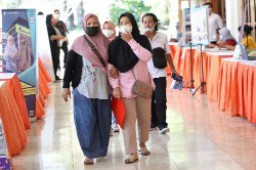Pemkot Surabaya Fasilitasi PPDB Offline SMP Swasta di Balai Pemuda