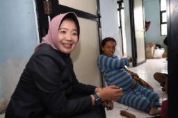 Eks Penghuni Kolong Jembatan Kampung 2001 Malam Kerasan Di Rusunawa