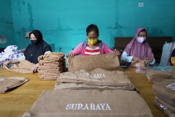 Cak Eri Resmikan Kampung Jahit Nusantara