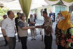 Walikota Eri Cahyadi Resmikan "Dapur Kita"