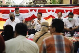 Cak Eri Jadikan Pebyandabg Disabilitas Pengajar Di Rumah Anak Prestasi