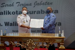 Pemkot Gelar Serah Terima Jabatan Wali Kota Surabaya kepada Pelaksana Haria