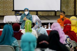 TP PKK Surabaya Sosialisasi Mitigasi Bencana ke Kadernya