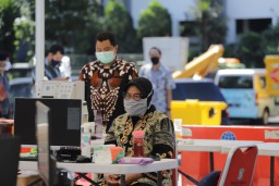 Bersama Anggota UCLG Aspac, Wali Kota Risma Rumuskan Strategi Lawan Covid-1