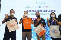 Cak Eri Targetkan Bebas Kantong Plastik Di 5 Pasar