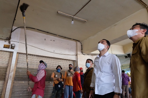 Pemkot Surabaya Terus Kembangkan Pasar Tradisional