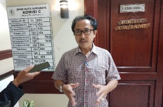 Ketua Komisi C DPRD Kota Surabaya, Baktiono. (Bachan)
