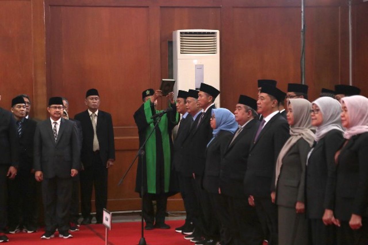 9 Jabatan Kepala Dinas Pemkot Surabaya Dirotasi, Begini Pesan Wali Kota Eri Cahyadi!