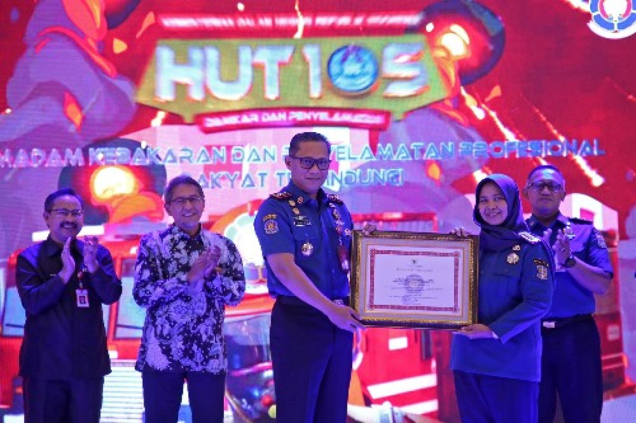 Roti 7 Lapis DPKP Surabaya Jadi Percontohan Nasional di HUT ke-105 Damkar