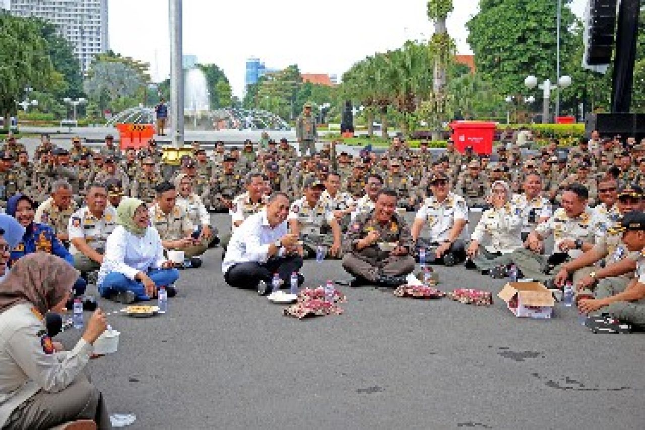 Rayakan HUT Satpol PP dan Damkar, Wali Kota Eri Minta Jiwa Korsa Menular ke Semua Jajaran Pemkot