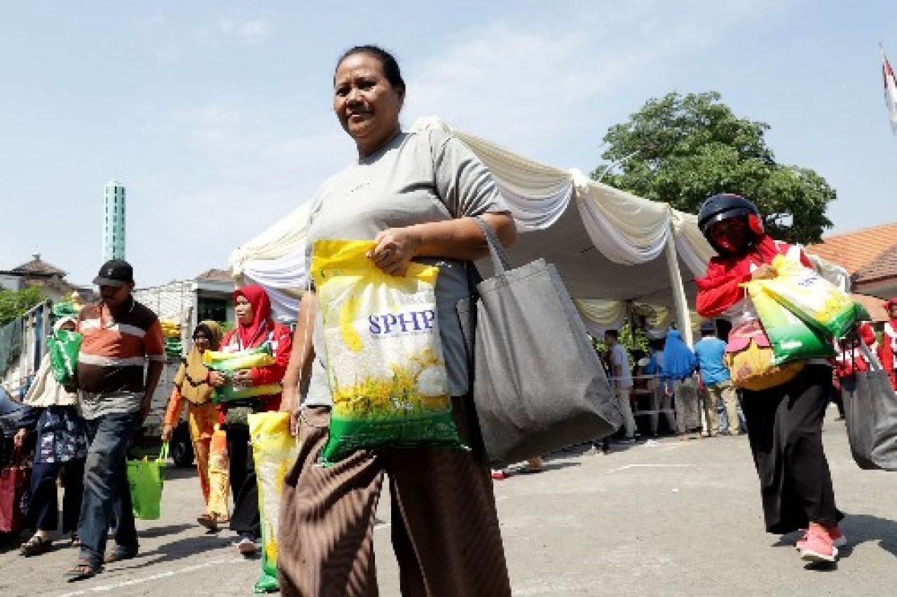 Kabar Gembira! Warga Surabaya Bisa Belanja Hemat di Pasar Murah Ramadan!