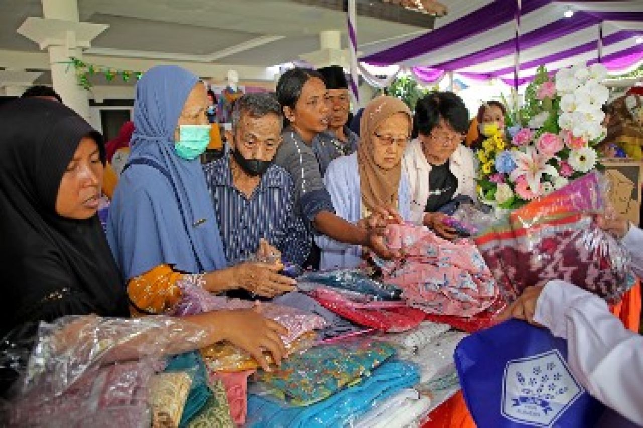 GOW Surabaya Tebar Kebaikan di Bulan Ramadan, 6.000 Keluarga Miskin Terima Bantuan Barang