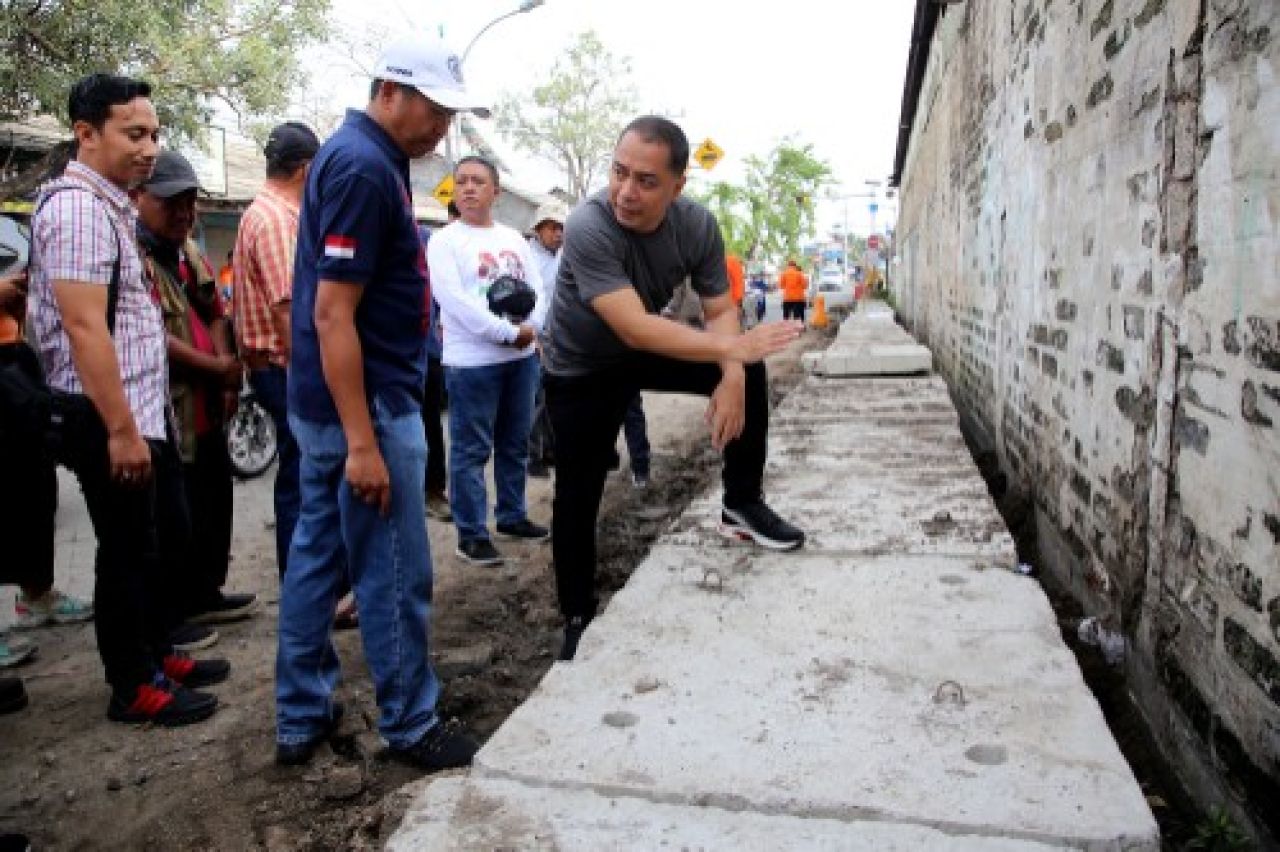 Wali Kota Eri Cahyadi Sebut Proyek Penangan Banjir Surabaya Terus Berlanjut hingga 2026