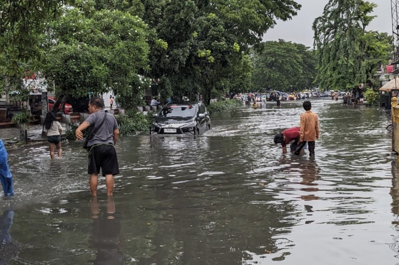 genangan di Surabaya. (Kominfo Surabaya)