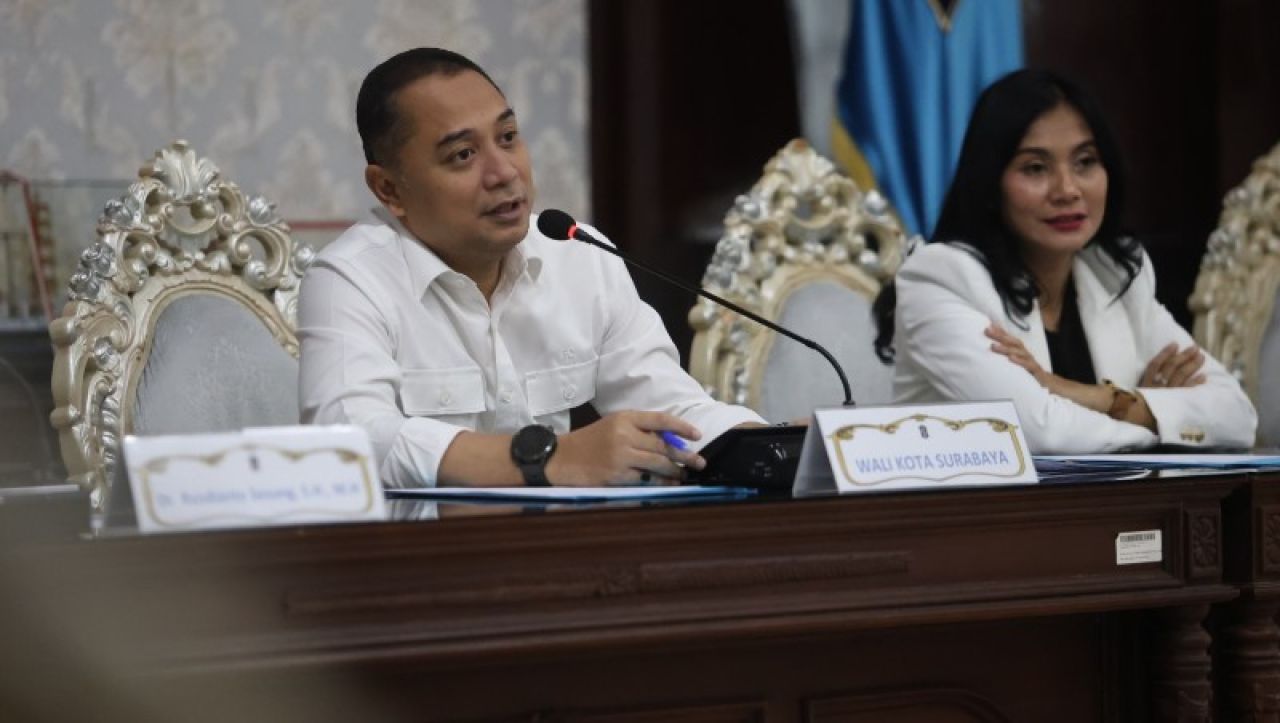 Tidak Ada Lahan, Wali Kota Eri Cahyadi Sarankan Sistem Pemakaman Tumpang