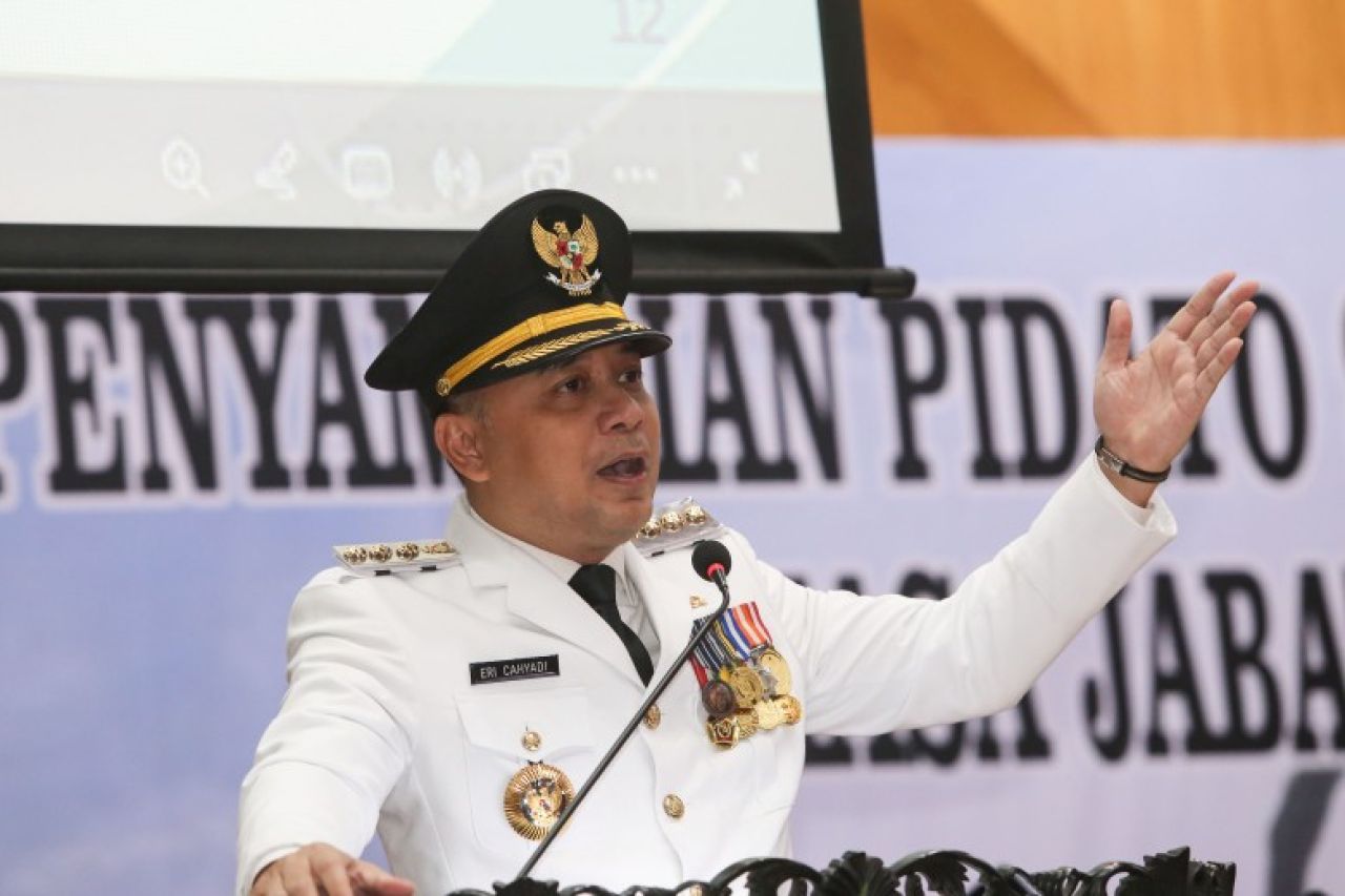 Wali Kota Eri Paparkan Tujuh Program Prioritas Pembangunan 2025 - 2030 di Rapat Paripurna DPRD Surabaya
