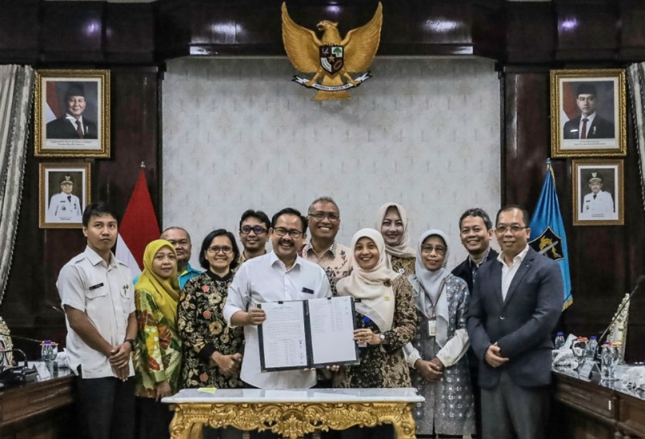 Pemķot Surabaya raih penghargaan STBM 5 pilar (Kominfo Surabaya)