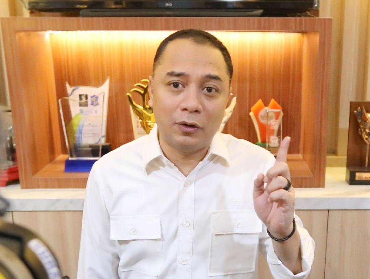 Wali Kota Eri Tegaskan Larangan Menahan Ijazah Karyawan: Perdanya Sudah Jelas