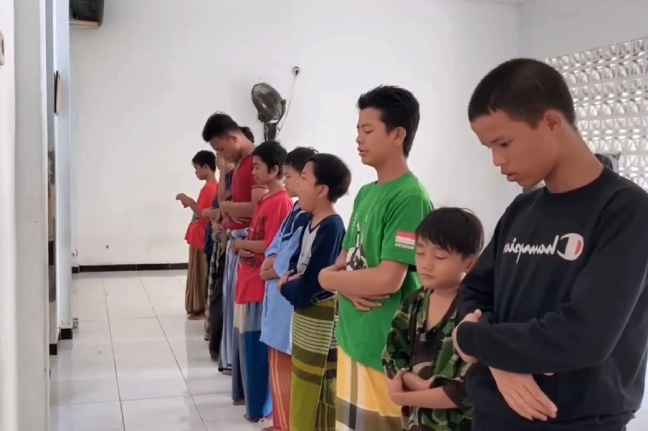 Salah satu giat Kampung Anak Negeri. (Kominfo Surabaya)