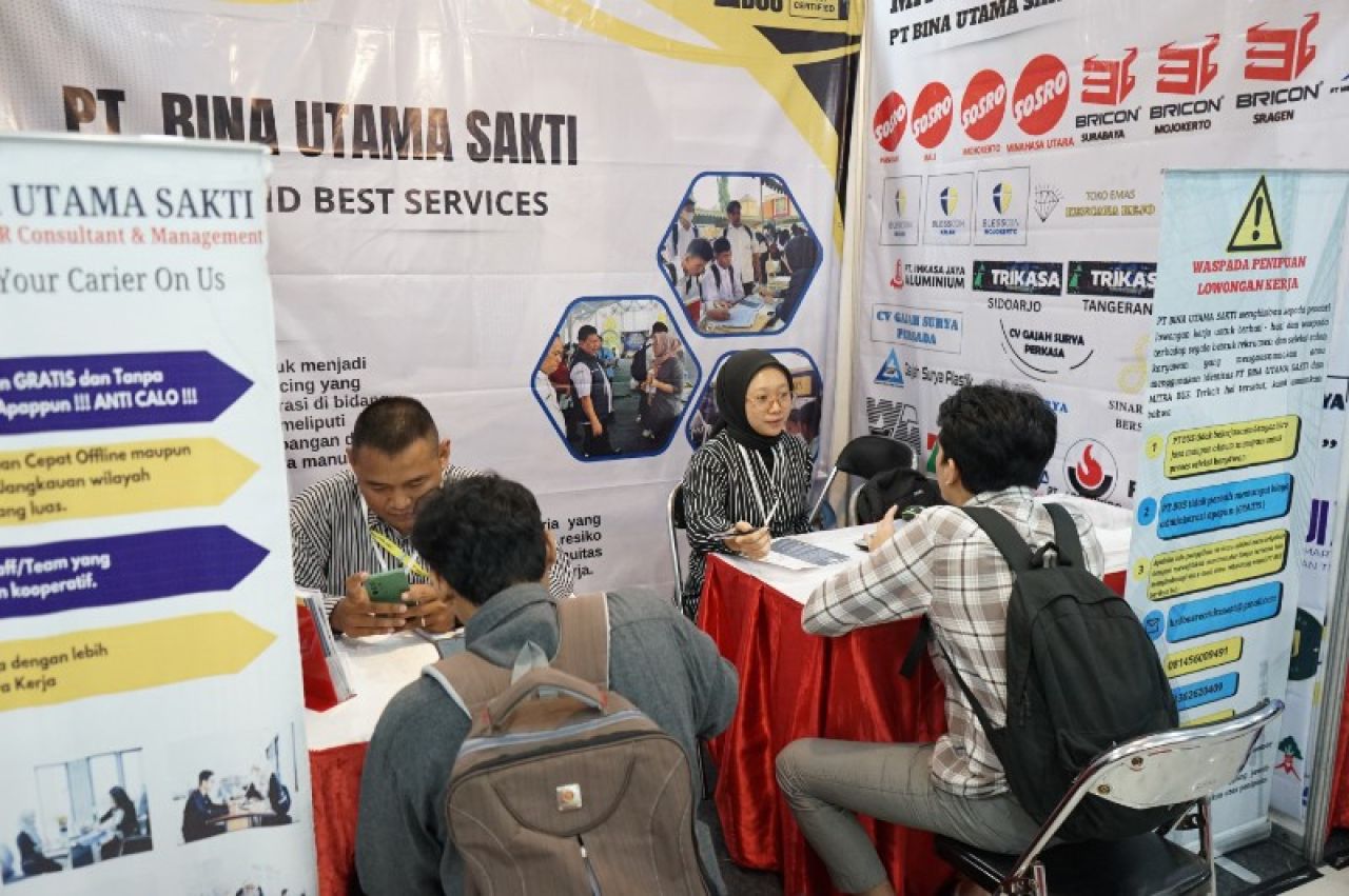 Pemkot Surabaya tekan angka pengangguran. 9kominfo Surabaya)