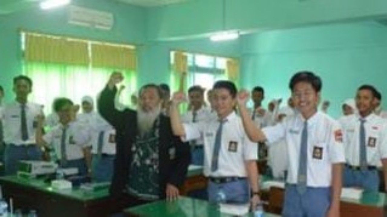 SMAN 2 Nganjuk Teguhkan Semangat Nasionalisme Lewat Kegiatan Edukatif dan Inspiratif